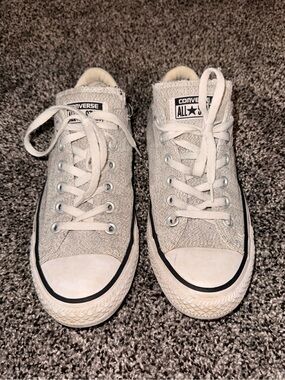 Converse womens shoes size 9